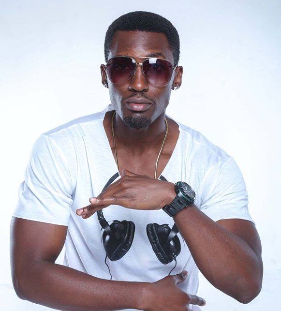 Michael Ross ft.Vampino,